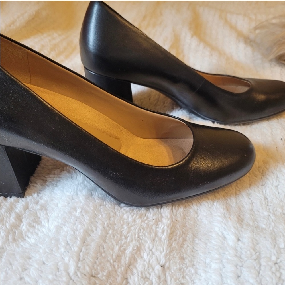 Size 7.5/8 Leather Black heels